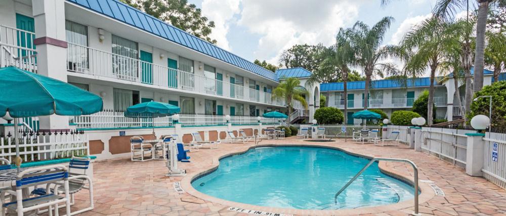 Days Inn & Suites By Wyndham Port Richey Exterior foto