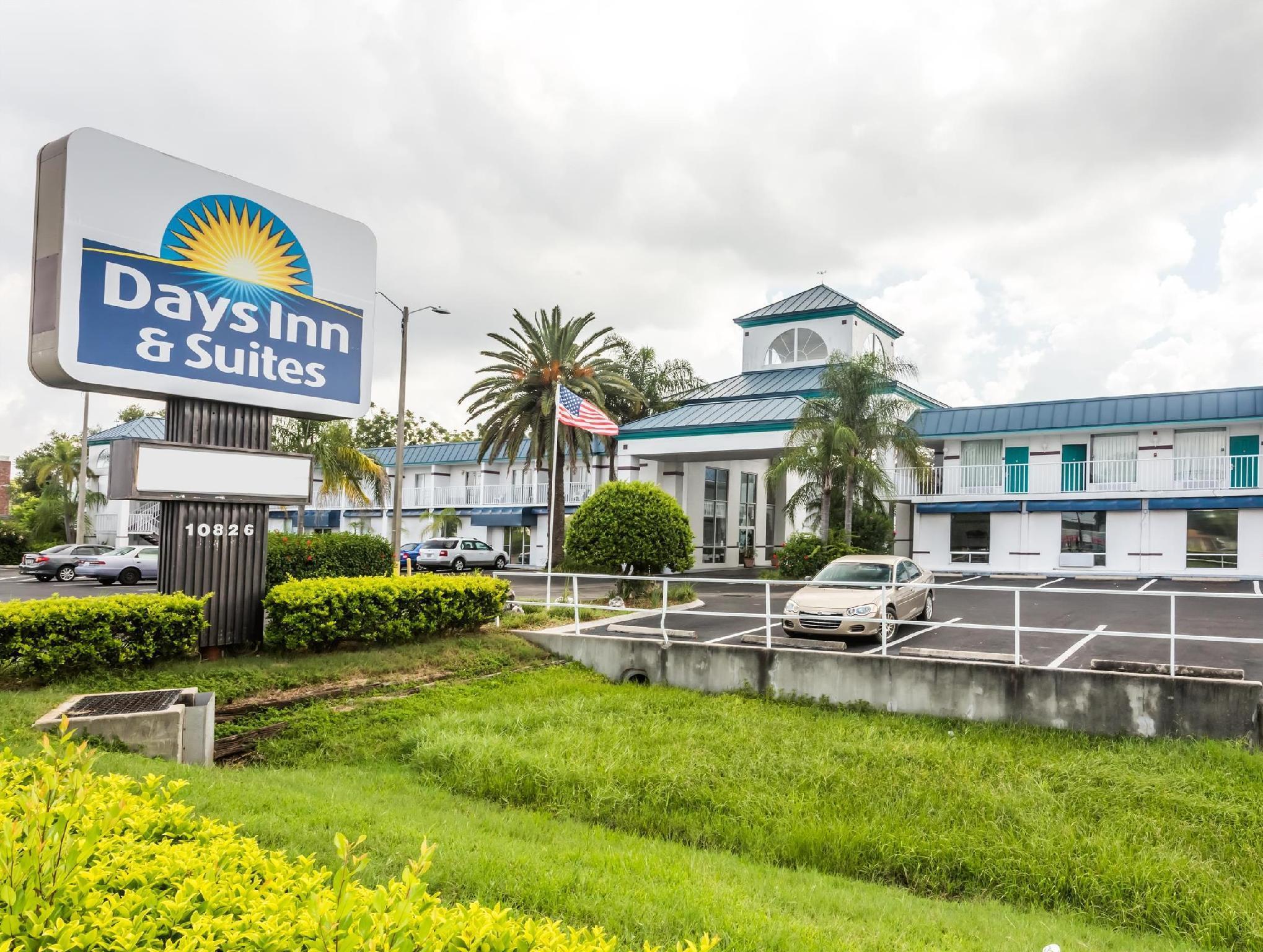 Days Inn & Suites By Wyndham Port Richey Exterior foto